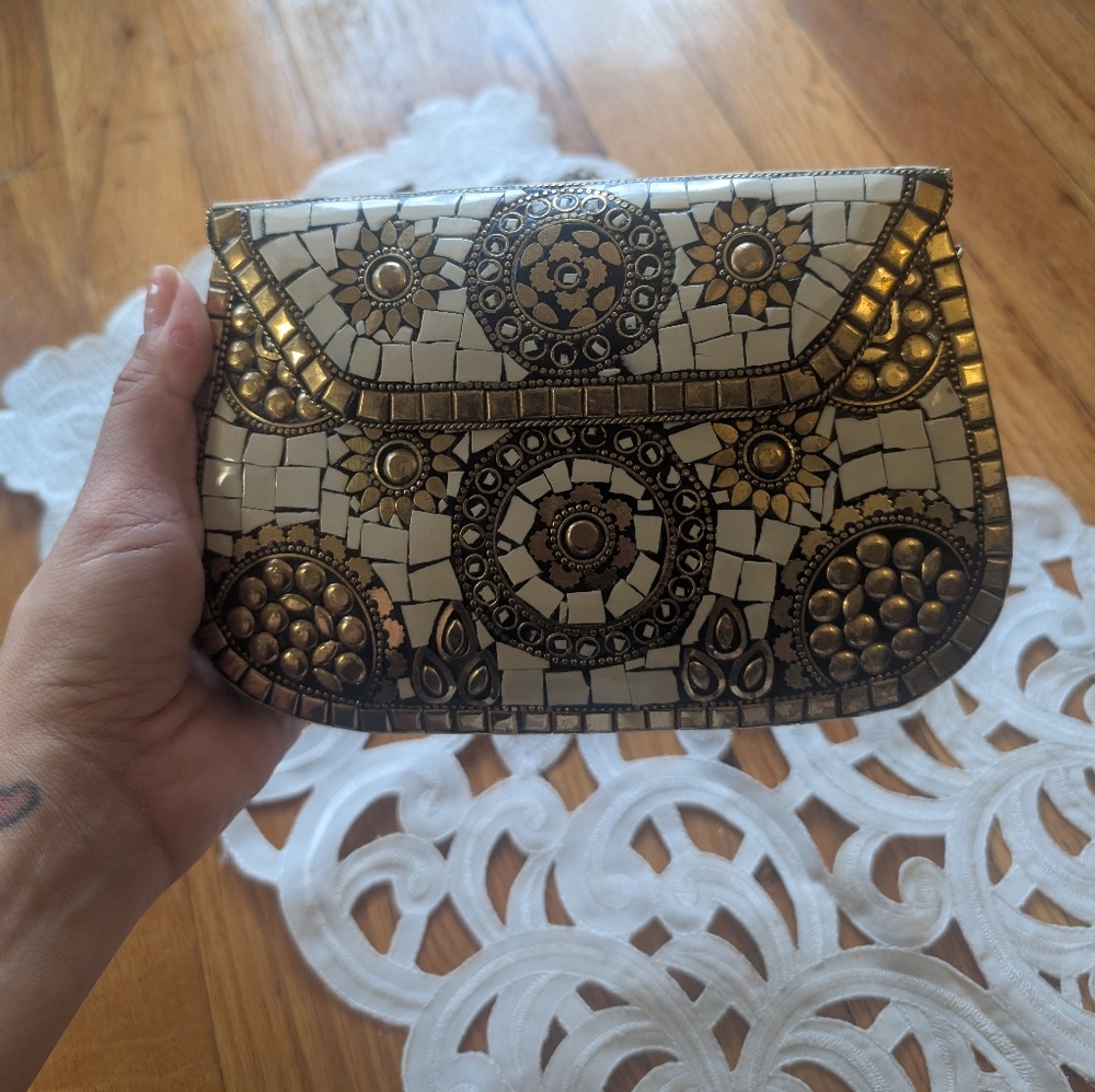 Antik Kraft Mosaic Crossbody Clutch – Handmade Iron, Clay, and Brass